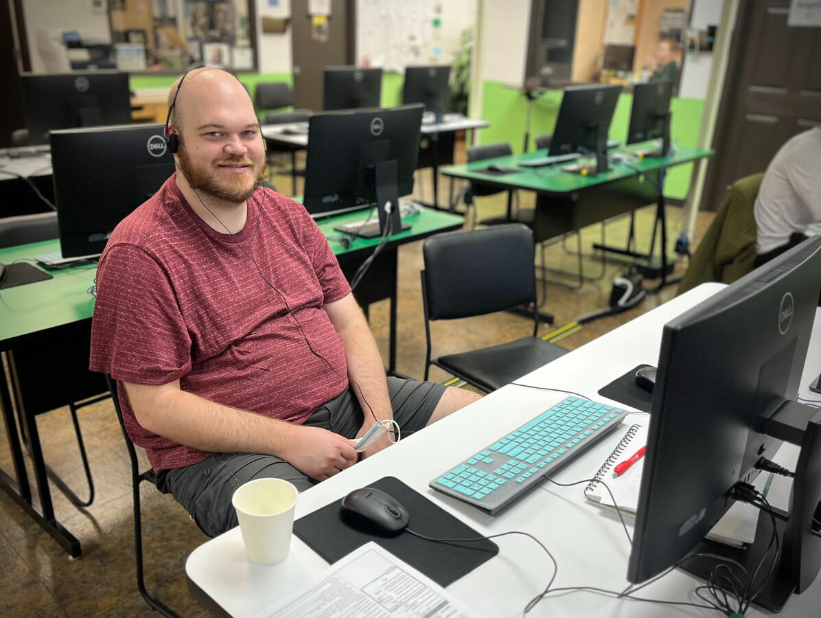 A committed neighbor training for his first job in over 7 years.